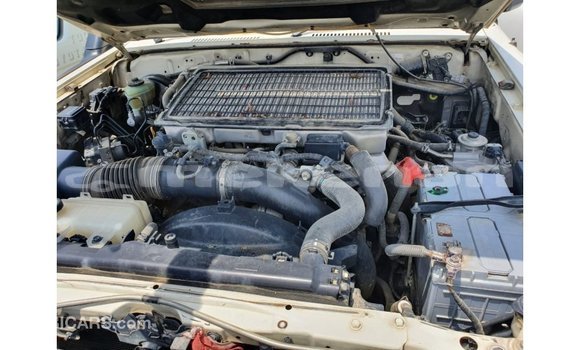Buy Import Toyota Land Cruiser White Car in Import - Dubai in Aragatsotn Buy Import Toyota Land Cruiser White Car in Import - Dubai in Aragatsotn