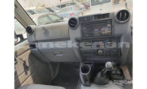 Buy Import Toyota Land Cruiser White Car in Import - Dubai in Aragatsotn Buy Import Toyota Land Cruiser White Car in Import - Dubai in Aragatsotn