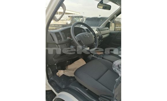Buy Import Toyota Hiace White Car in Import - Dubai in Aragatsotn Buy Import Toyota Hiace White Car in Import - Dubai in Aragatsotn