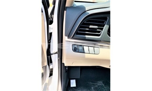 Buy Import Hyundai Elantra White Car in Import - Dubai in Aragatsotn Buy Import Hyundai Elantra White Car in Import - Dubai in Aragatsotn