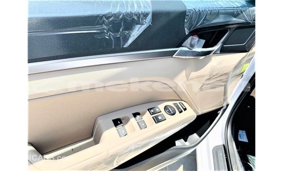 Buy Import Hyundai Elantra White Car in Import - Dubai in Aragatsotn Buy Import Hyundai Elantra White Car in Import - Dubai in Aragatsotn