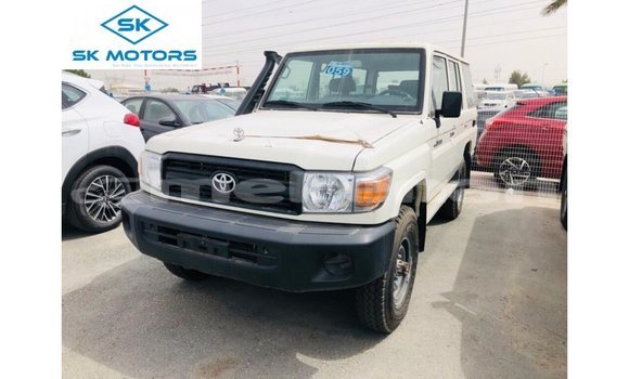Buy Import Toyota Land Cruiser White Car in Import - Dubai in Aragatsotn Buy Import Toyota Land Cruiser White Car in Import - Dubai in Aragatsotn