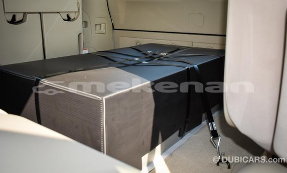 Buy Import Toyota Land Cruiser White Car in Import - Dubai in Aragatsotn Buy Import Toyota Land Cruiser White Car in Import - Dubai in Aragatsotn