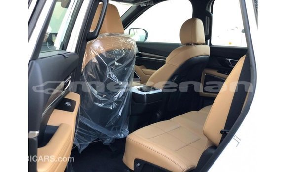 Buy Import Kia Carens White Car in Import - Dubai in Aragatsotn Buy Import Kia Carens White Car in Import - Dubai in Aragatsotn