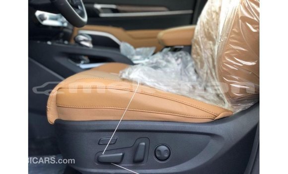 Buy Import Kia Carens White Car in Import - Dubai in Aragatsotn Buy Import Kia Carens White Car in Import - Dubai in Aragatsotn