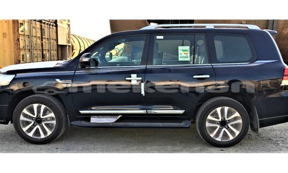 Buy Import Toyota Land Cruiser Black Car in Import - Dubai in Aragatsotn Buy Import Toyota Land Cruiser Black Car in Import - Dubai in Aragatsotn