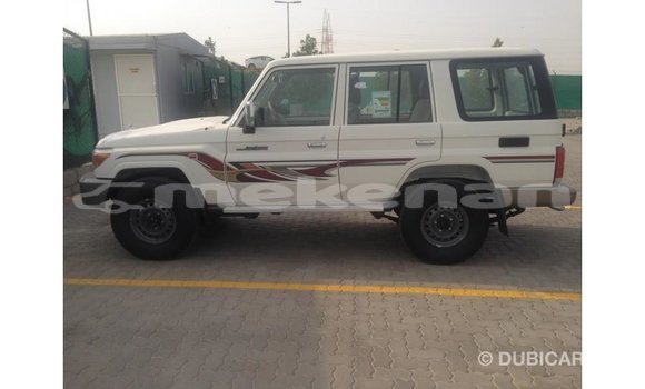 Buy Import Toyota Land Cruiser White Car in Import - Dubai in Aragatsotn Buy Import Toyota Land Cruiser White Car in Import - Dubai in Aragatsotn