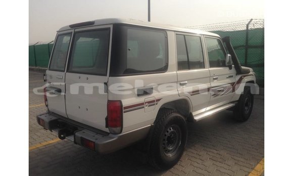 Buy Import Toyota Land Cruiser White Car in Import - Dubai in Aragatsotn Buy Import Toyota Land Cruiser White Car in Import - Dubai in Aragatsotn