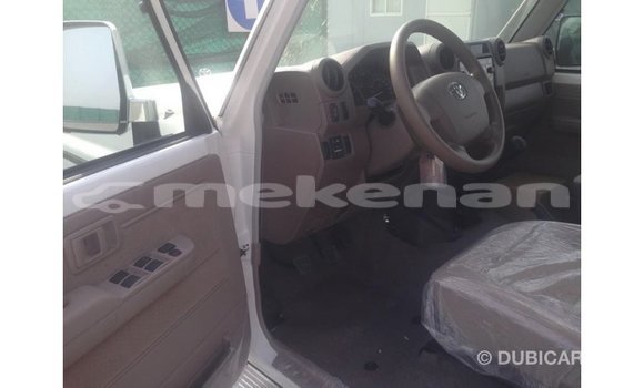 Buy Import Toyota Land Cruiser White Car in Import - Dubai in Aragatsotn Buy Import Toyota Land Cruiser White Car in Import - Dubai in Aragatsotn