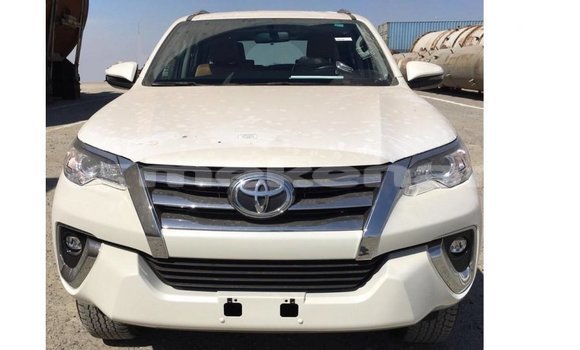 Buy Import Toyota Fortuner White Car in Import - Dubai in Aragatsotn Buy Import Toyota Fortuner White Car in Import - Dubai in Aragatsotn