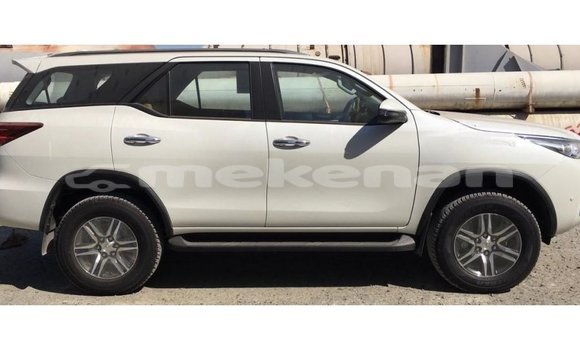 Buy Import Toyota Fortuner White Car in Import - Dubai in Aragatsotn Buy Import Toyota Fortuner White Car in Import - Dubai in Aragatsotn