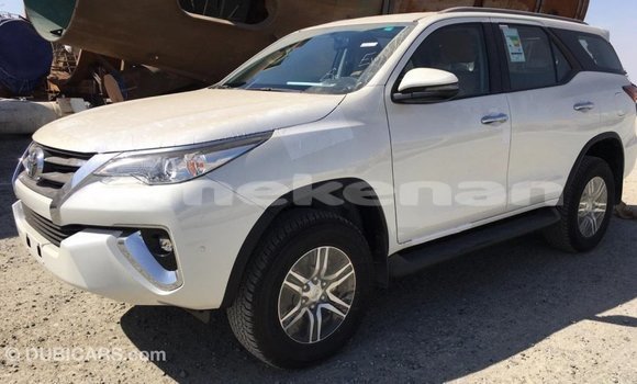 Buy Import Toyota Fortuner White Car in Import - Dubai in Aragatsotn Buy Import Toyota Fortuner White Car in Import - Dubai in Aragatsotn
