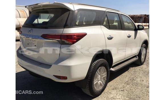 Buy Import Toyota Fortuner White Car in Import - Dubai in Aragatsotn Buy Import Toyota Fortuner White Car in Import - Dubai in Aragatsotn