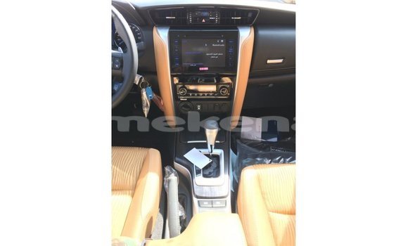 Buy Import Toyota Fortuner White Car in Import - Dubai in Aragatsotn Buy Import Toyota Fortuner White Car in Import - Dubai in Aragatsotn