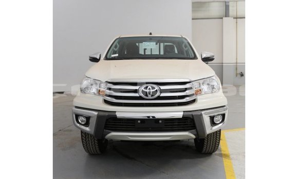 Buy Import Toyota Hilux White Car in Import - Dubai in Aragatsotn Buy Import Toyota Hilux White Car in Import - Dubai in Aragatsotn