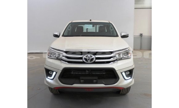 Buy Import Toyota Hilux White Car in Import - Dubai in Aragatsotn Buy Import Toyota Hilux White Car in Import - Dubai in Aragatsotn