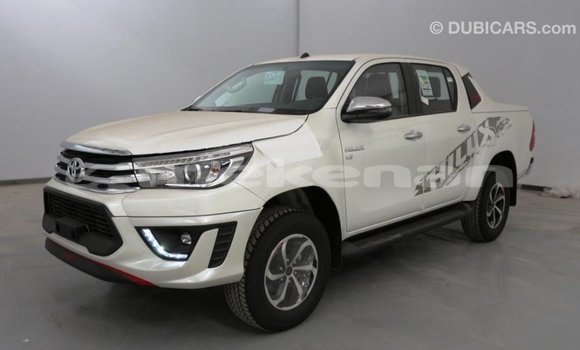 Buy Import Toyota Hilux White Car in Import - Dubai in Aragatsotn Buy Import Toyota Hilux White Car in Import - Dubai in Aragatsotn