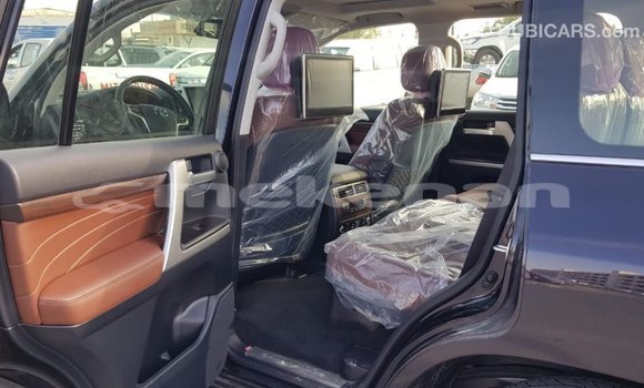 Buy Import Toyota Land Cruiser Black Car in Import - Dubai in Aragatsotn Buy Import Toyota Land Cruiser Black Car in Import - Dubai in Aragatsotn