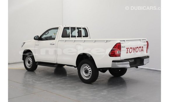 Buy Import Toyota Hilux White Car in Import - Dubai in Aragatsotn Buy Import Toyota Hilux White Car in Import - Dubai in Aragatsotn