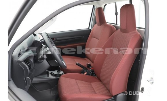 Buy Import Toyota Hilux White Car in Import - Dubai in Aragatsotn Buy Import Toyota Hilux White Car in Import - Dubai in Aragatsotn