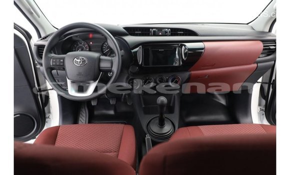 Buy Import Toyota Hilux White Car in Import - Dubai in Aragatsotn Buy Import Toyota Hilux White Car in Import - Dubai in Aragatsotn