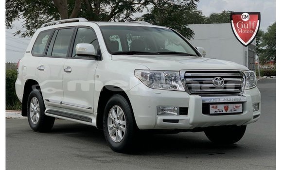 Buy Import Toyota Land Cruiser White Car in Import - Dubai in Aragatsotn Buy Import Toyota Land Cruiser White Car in Import - Dubai in Aragatsotn