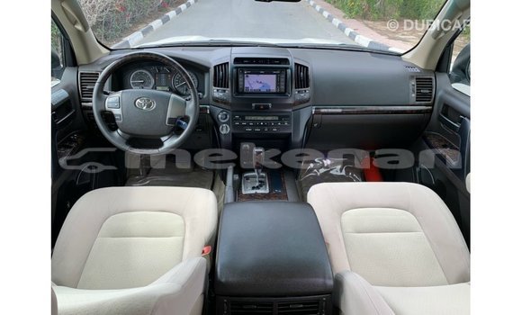 Buy Import Toyota Land Cruiser White Car in Import - Dubai in Aragatsotn Buy Import Toyota Land Cruiser White Car in Import - Dubai in Aragatsotn