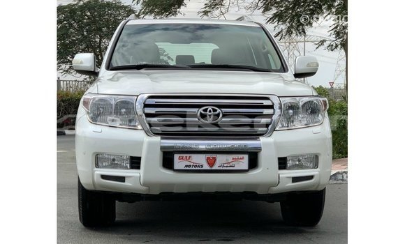Buy Import Toyota Land Cruiser White Car in Import - Dubai in Aragatsotn Buy Import Toyota Land Cruiser White Car in Import - Dubai in Aragatsotn