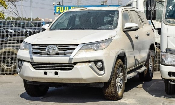 Buy Import Toyota Fortuner White Car in Import - Dubai in Aragatsotn Buy Import Toyota Fortuner White Car in Import - Dubai in Aragatsotn