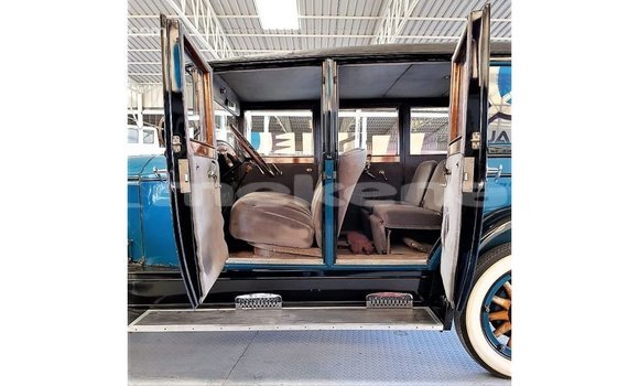 Buy Import Buick Electra Blue Car in Import - Dubai in Aragatsotn Buy Import Buick Electra Blue Car in Import - Dubai in Aragatsotn