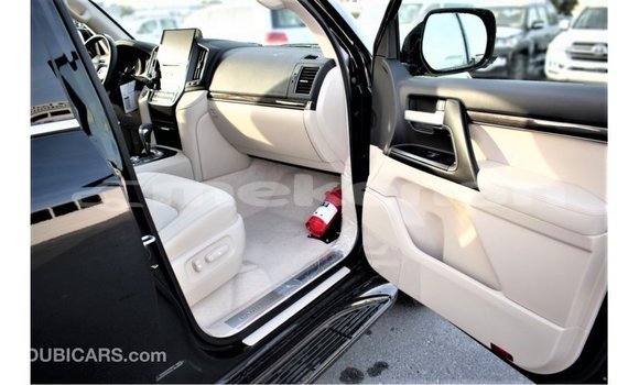 Buy Import Toyota Land Cruiser Black Car in Import - Dubai in Aragatsotn Buy Import Toyota Land Cruiser Black Car in Import - Dubai in Aragatsotn
