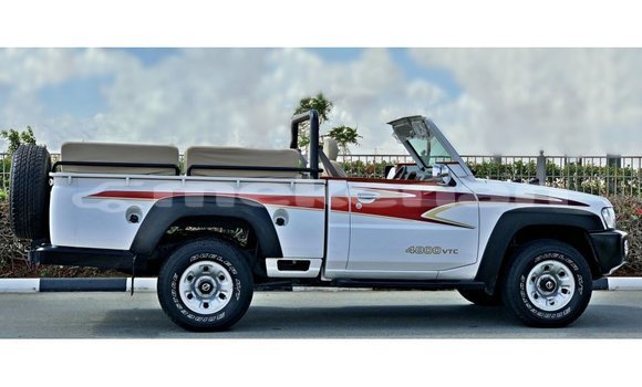 Buy Import Nissan Patrol White Car in Import - Dubai in Aragatsotn Buy Import Nissan Patrol White Car in Import - Dubai in Aragatsotn