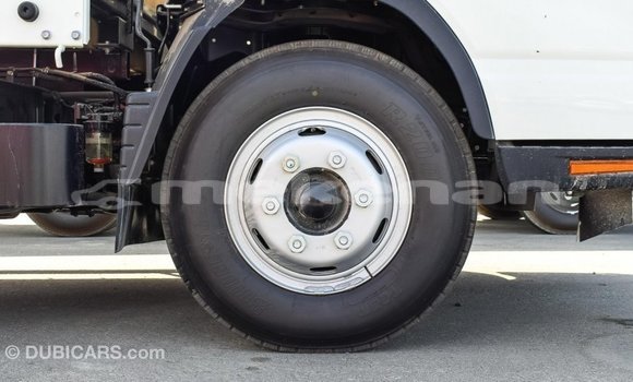 Buy Import Mitsubishi Carisma White Car in Import - Dubai in Aragatsotn