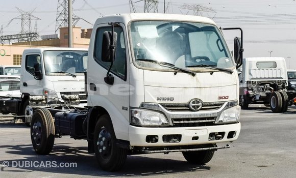 Buy Import Hino 300 Series White Truck in Import - Dubai in Aragatsotn Buy Import Hino 300 Series White Truck in Import - Dubai in Aragatsotn