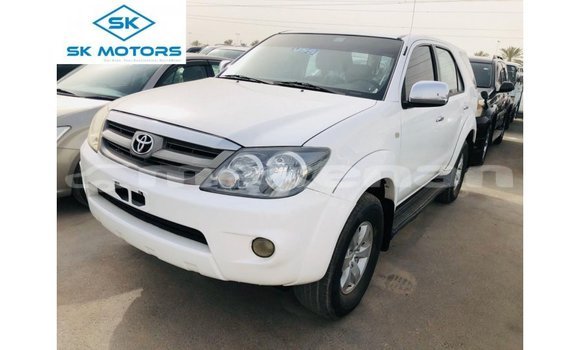 Buy Import Toyota Fortuner White Car in Import - Dubai in Aragatsotn Buy Import Toyota Fortuner White Car in Import - Dubai in Aragatsotn