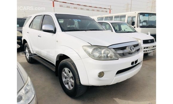 Buy Import Toyota Fortuner White Car in Import - Dubai in Aragatsotn Buy Import Toyota Fortuner White Car in Import - Dubai in Aragatsotn