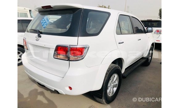 Buy Import Toyota Fortuner White Car in Import - Dubai in Aragatsotn Buy Import Toyota Fortuner White Car in Import - Dubai in Aragatsotn