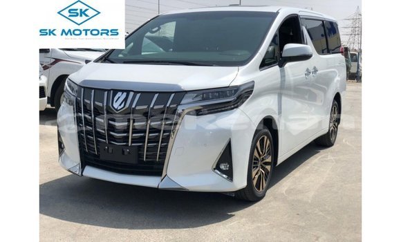 Buy Import Toyota Alphard White Car in Import - Dubai in Aragatsotn