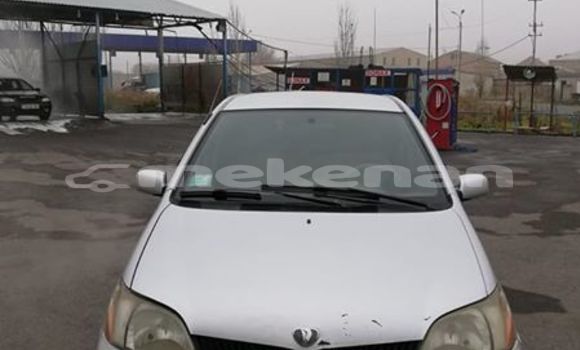 Buy Used Toyota Platz Silver Car in Yerevan in Yerevan