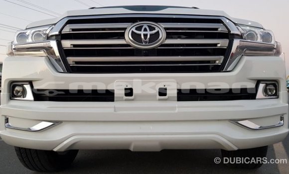 Buy Import Toyota Land Cruiser White Car in Import - Dubai in Aragatsotn Buy Import Toyota Land Cruiser White Car in Import - Dubai in Aragatsotn