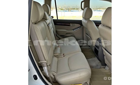 Buy Import Toyota Prado White Car in Import - Dubai in Aragatsotn Buy Import Toyota Prado White Car in Import - Dubai in Aragatsotn