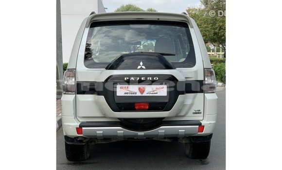Buy Import Mitsubishi Pajero White Car in Import - Dubai in Aragatsotn Buy Import Mitsubishi Pajero White Car in Import - Dubai in Aragatsotn