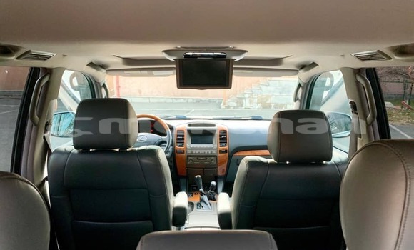 Buy Used Lexus GX Silver Car in Yerevan in Yerevan Buy Used Lexus GX Silver Car in Yerevan in Yerevan