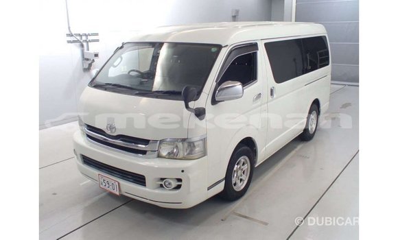 Buy Import Toyota Regius White Car in Import - Dubai in Aragatsotn Buy Import Toyota Regius White Car in Import - Dubai in Aragatsotn