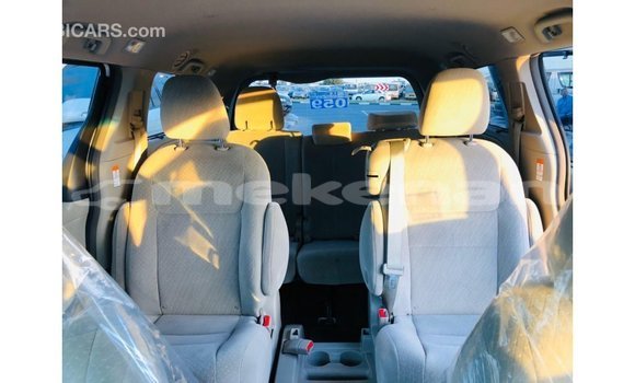 Buy Import Toyota Sienna White Car in Import - Dubai in Aragatsotn Buy Import Toyota Sienna White Car in Import - Dubai in Aragatsotn