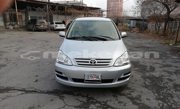 Buy Used Toyota Ipsum Silver Car in Yerevan in Yerevan