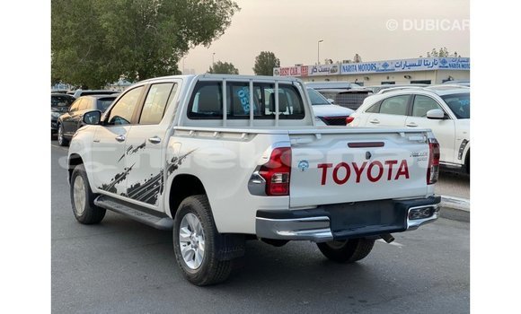 Buy Import Toyota Hilux White Car in Import - Dubai in Aragatsotn Buy Import Toyota Hilux White Car in Import - Dubai in Aragatsotn