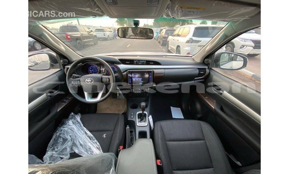 Buy Import Toyota Hilux White Car in Import - Dubai in Aragatsotn Buy Import Toyota Hilux White Car in Import - Dubai in Aragatsotn