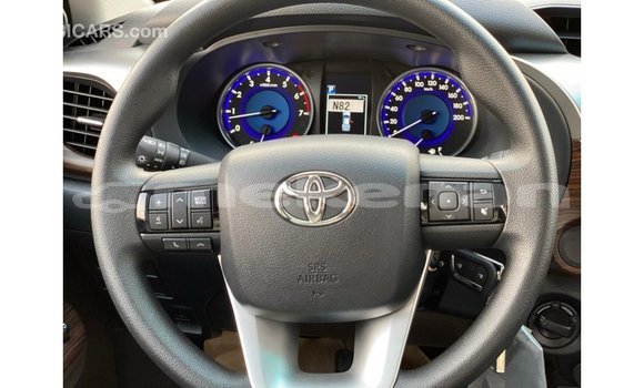 Buy Import Toyota Hilux White Car in Import - Dubai in Aragatsotn Buy Import Toyota Hilux White Car in Import - Dubai in Aragatsotn