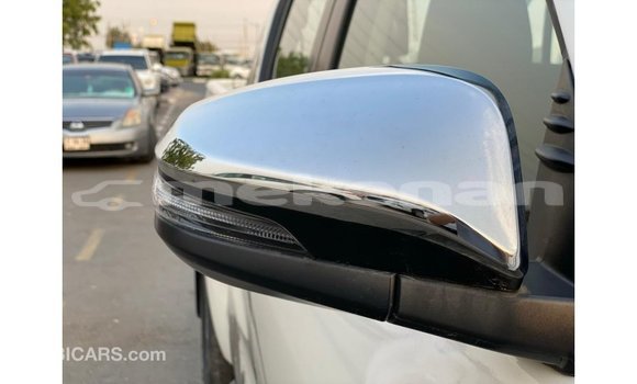 Buy Import Toyota Hilux White Car in Import - Dubai in Aragatsotn Buy Import Toyota Hilux White Car in Import - Dubai in Aragatsotn